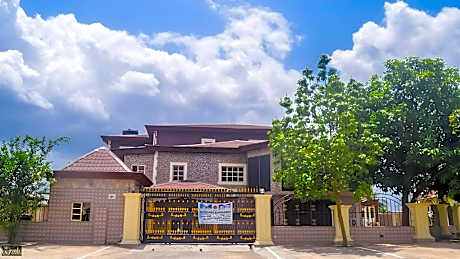 Cute Villa Hotel and Suites