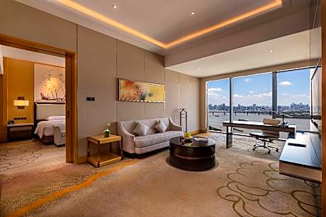King Suite River View And Lounge Access