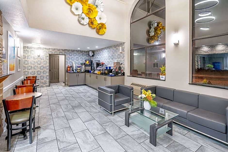 Days Inn by Wyndham Los Lunas