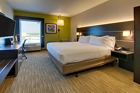 Standard King Room with Accessible Tub - Mobility Access
