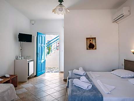 Triple Room with Balcony