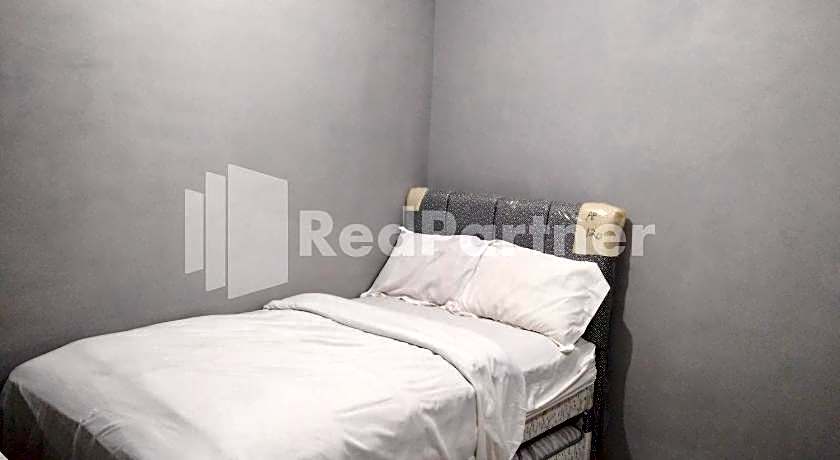 LH101 Guest House Syariah near Makam Sunan Bonang RedPartner