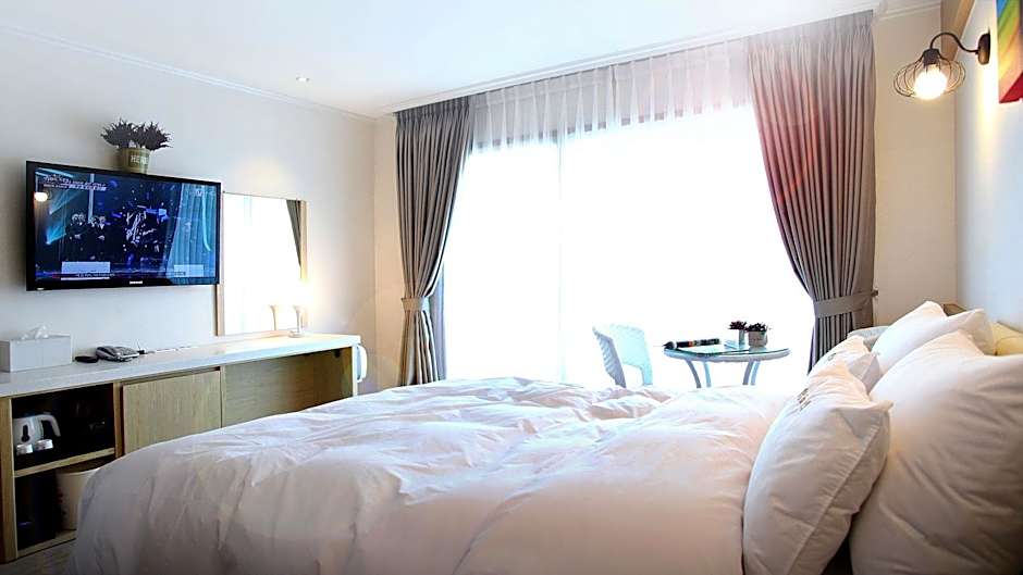 Tongyeong Bay Condo Hotel