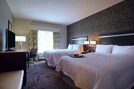 Queen Room with Two Queen Beds and Roll-In Shower - Mobility and Hearing Access/Non-Smoking