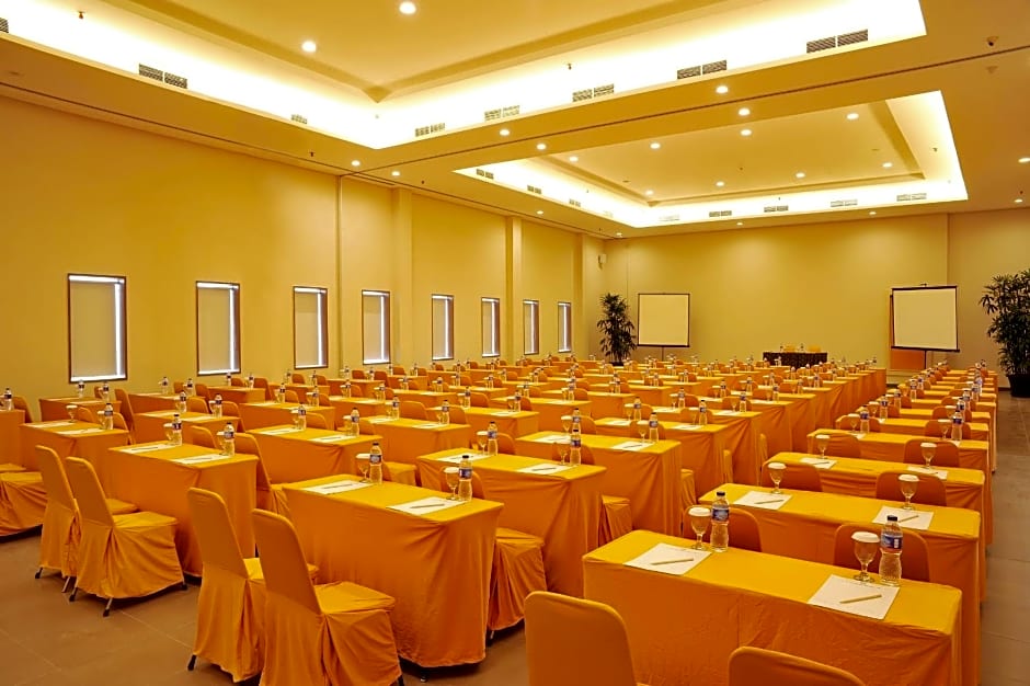 Mutiara Hotel and Convention