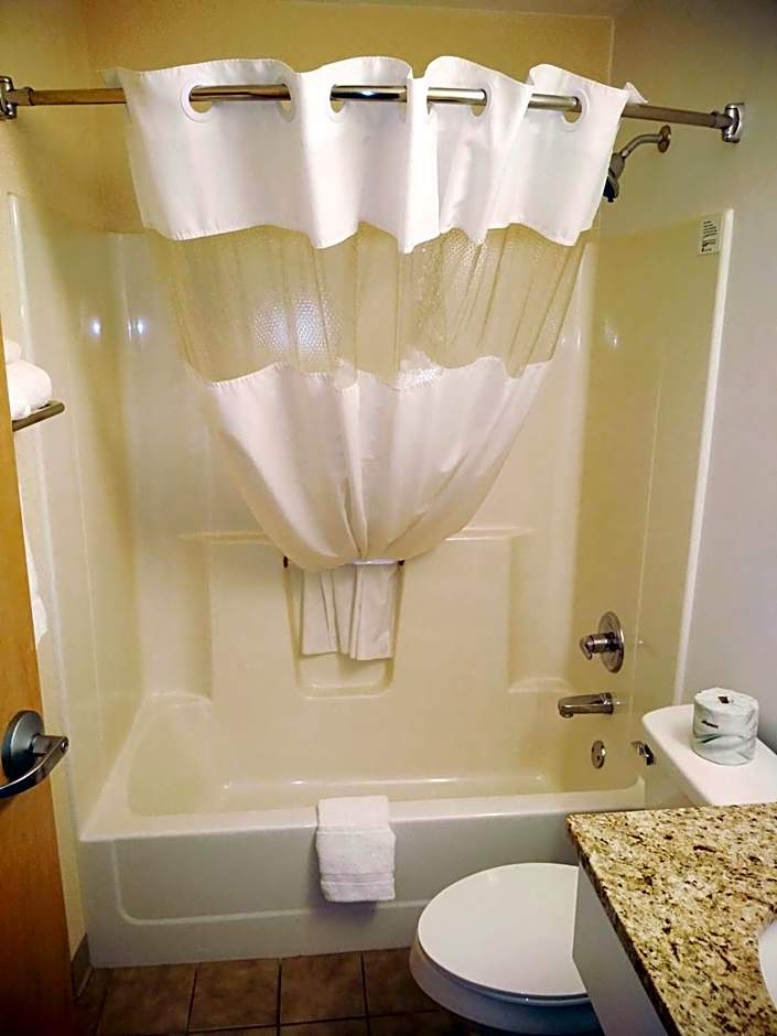 Quality Inn & Suites Prestonsburg next to Mountain Arts Center