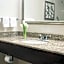 Renaissance by Marriott Newark Airport Hotel
