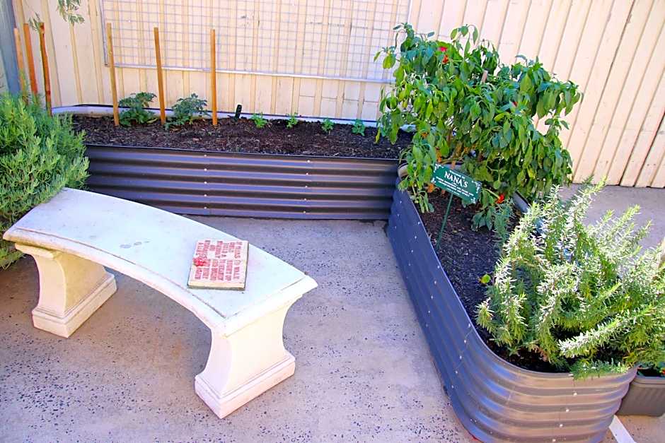 Squatters Homestead Motel