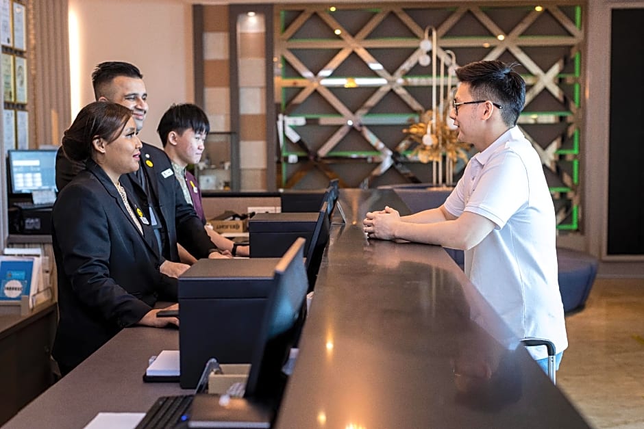 Hompton by the Beach Penang