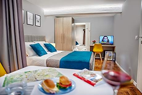 Economy Triple Room