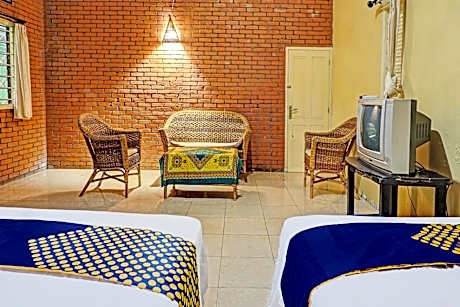Economy Triple Room