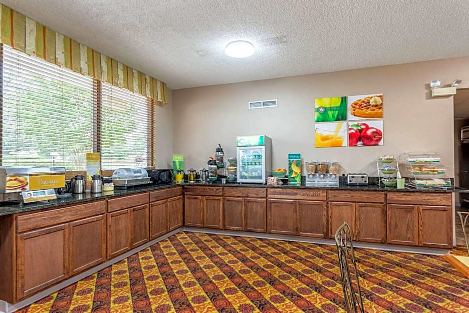 Quality Inn & Conference Center Heber Springs