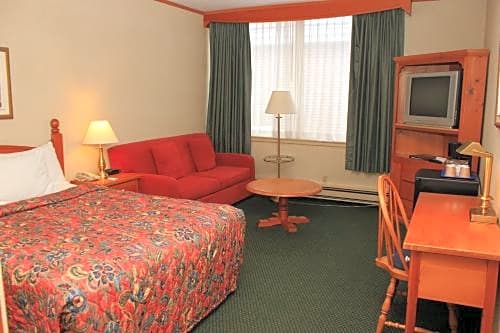 Travelodge Hotel by Wyndham Montreal Airport