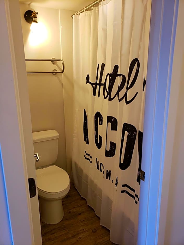 Hotel McCoy - Art, Coffee, Beer, Wine