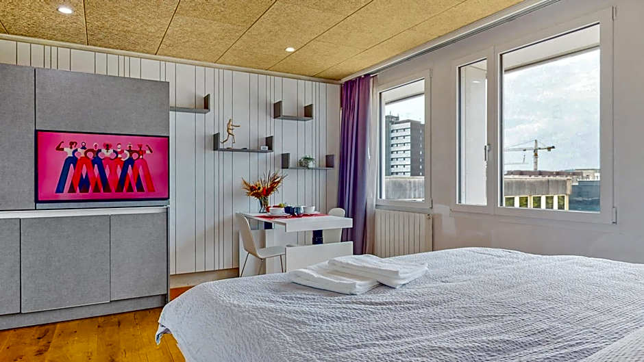 Evi's Home Hotel & Apartments