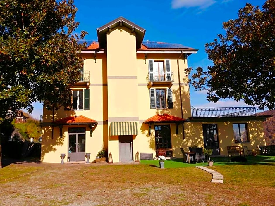 Villa Magnolia BB, Lago Maggiore (Massino Visconti, Italy)