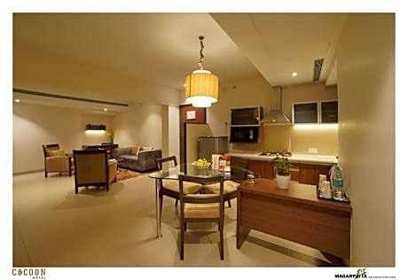 Royal Silk Suite with Balcony