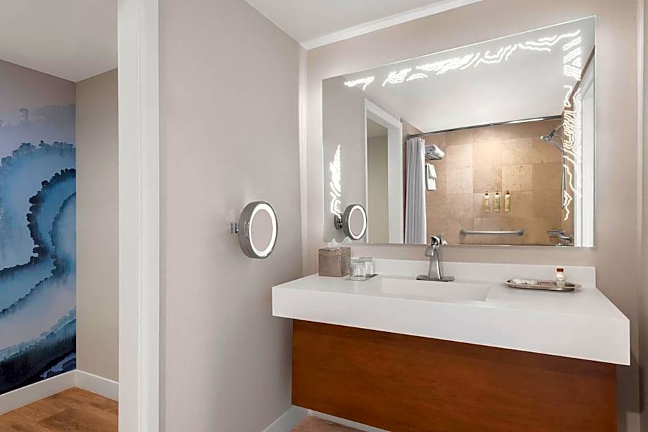 Renaissance Newport Beach Hotel