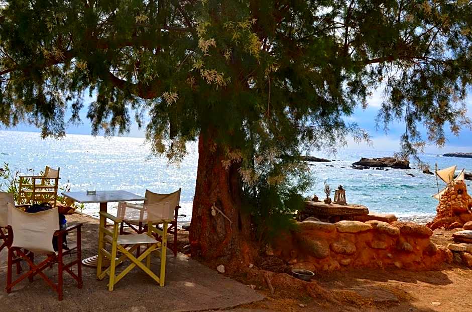Georgoshouse Lykos beach Sfakia
