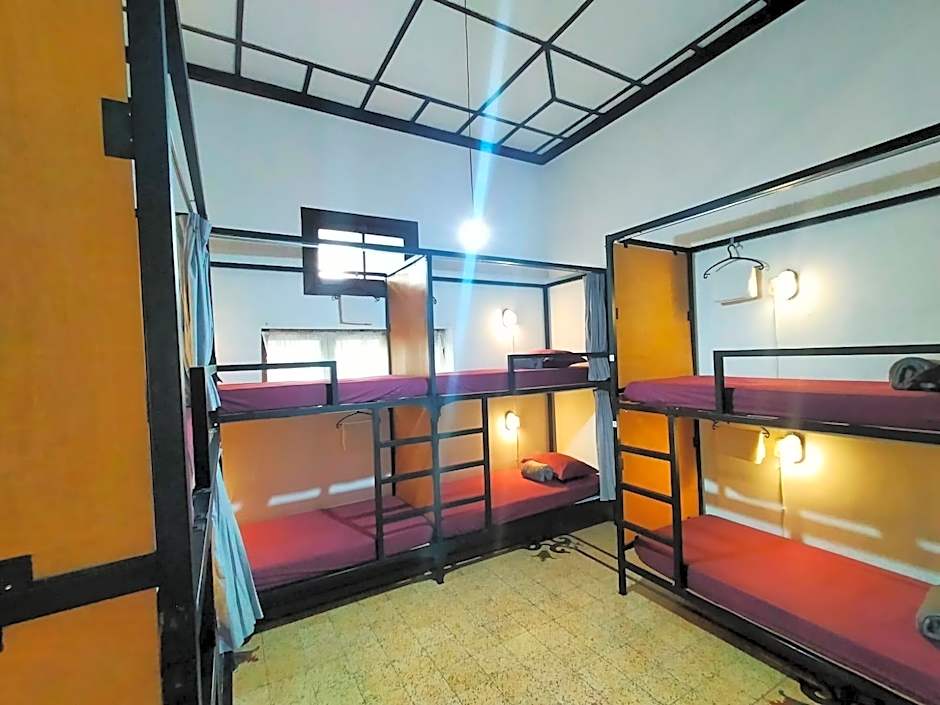 Semeru Hostel Malang