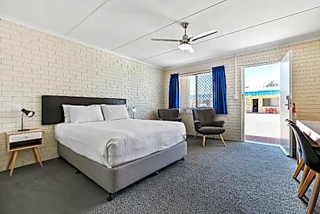 1 Queen Bed, 1 Single Bed, Nonsmoking