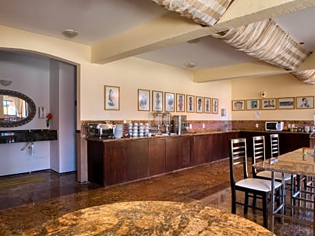 Kalamari Hotel - Alojamientos en AQUIRAZ