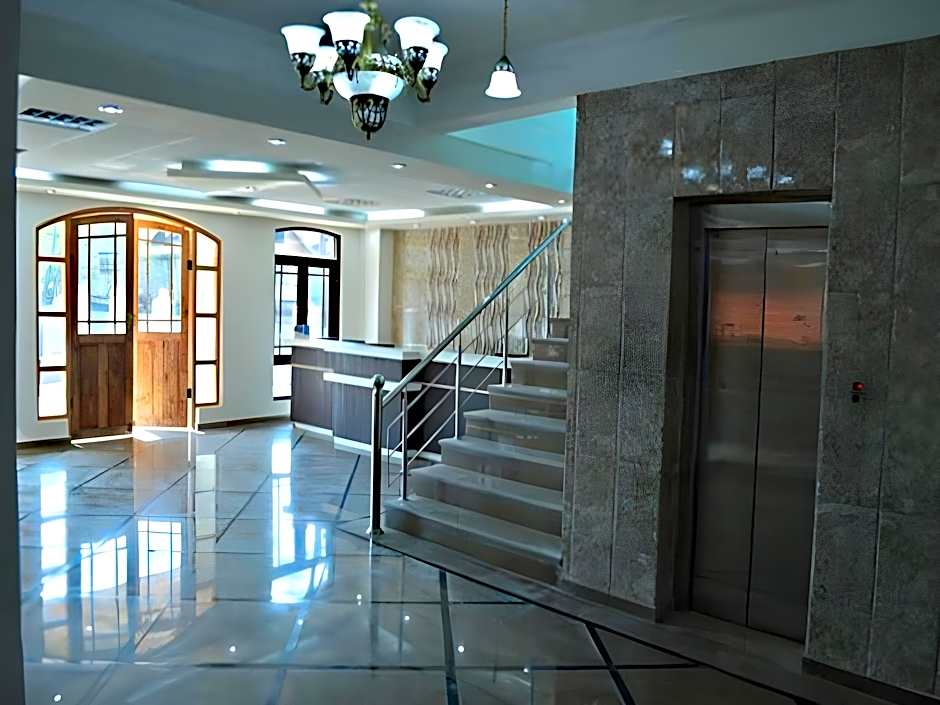 The Grand Plaza – Srinagar, PA