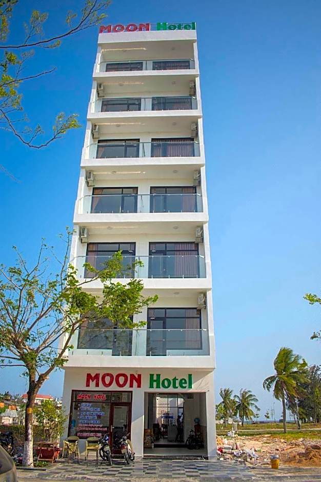 MOON HOTEL