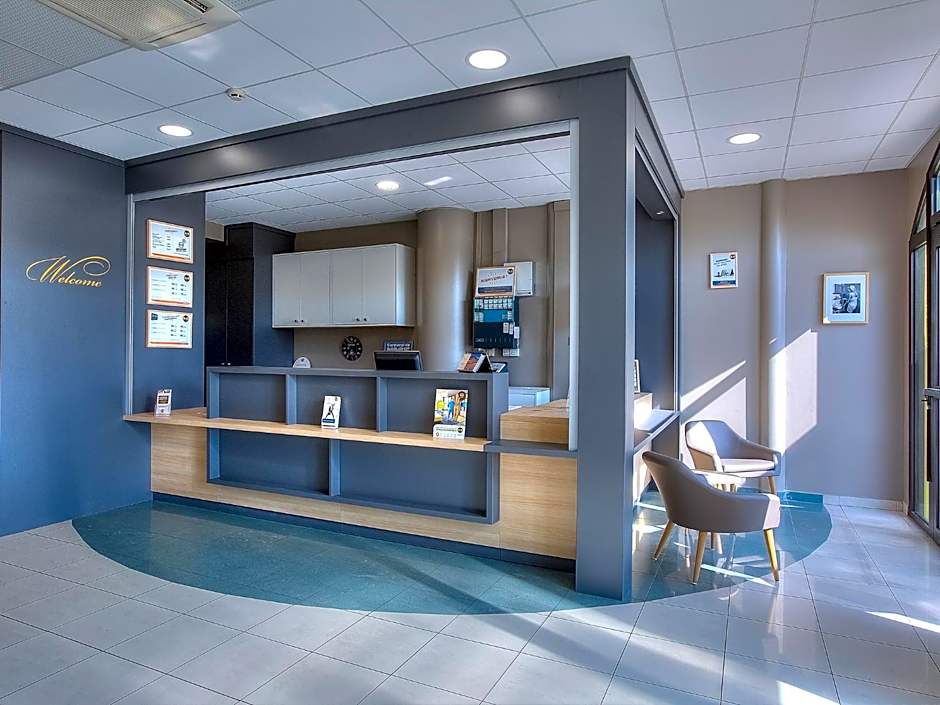 B&B Hôtel Villeneuve Loubet Village