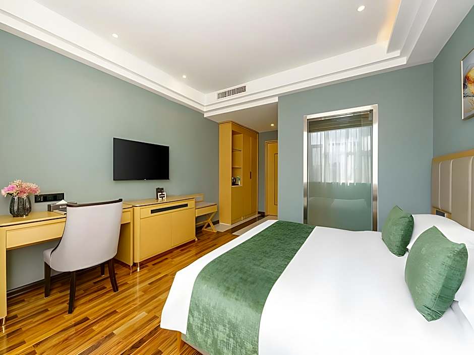 GreenTree Inn Hami Railway Station Bayi Road