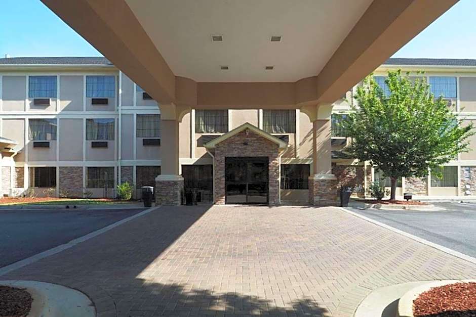 Country Inn & Suites by Radisson, Canton, GA