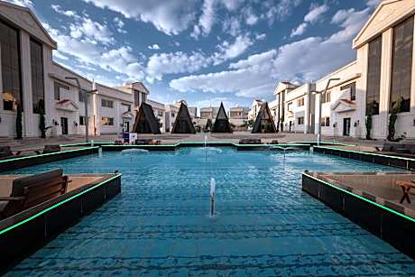 MIDTOWN MAJESTIC GARDEN 