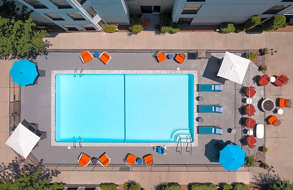 Hampton Inn By Hilton And Suites El Paso-Airport