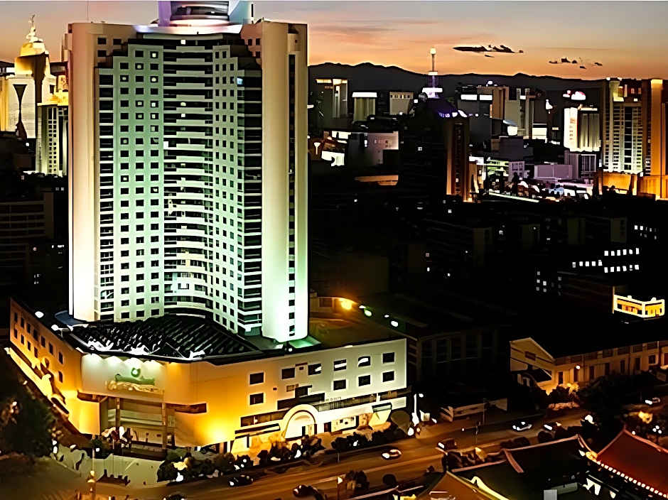 Kunming Green Land Hotel