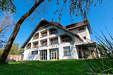 LivingIn Delta - Casa de Vacanta