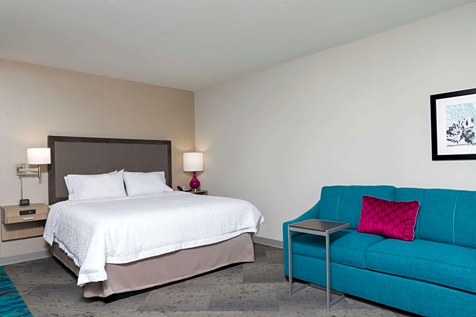 Hampton Inn & Suites by Hilton Chicago Schaumburg IL