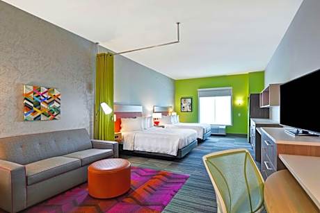 Queen Studio with Two Queen Beds - Mobility and Hearing Access/Non-Smoking