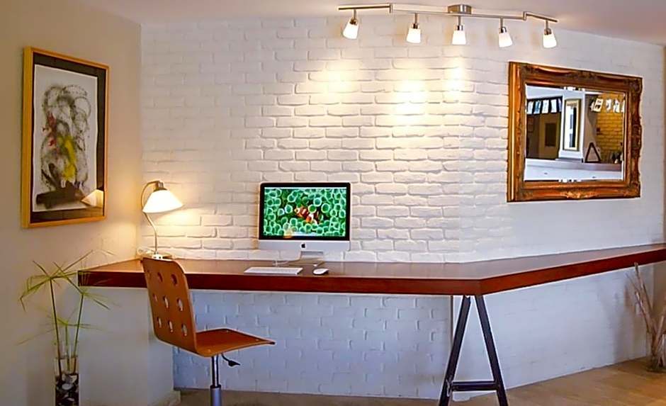 4reasons hotel + bistro | 12+