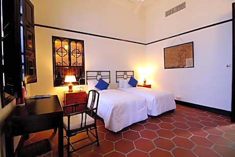 Liang Twin Room