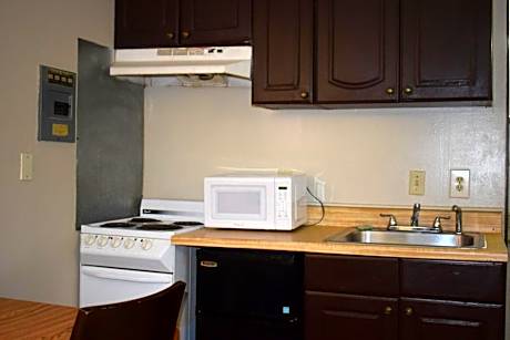 Studio King Bed Kitchenette Non Smoking