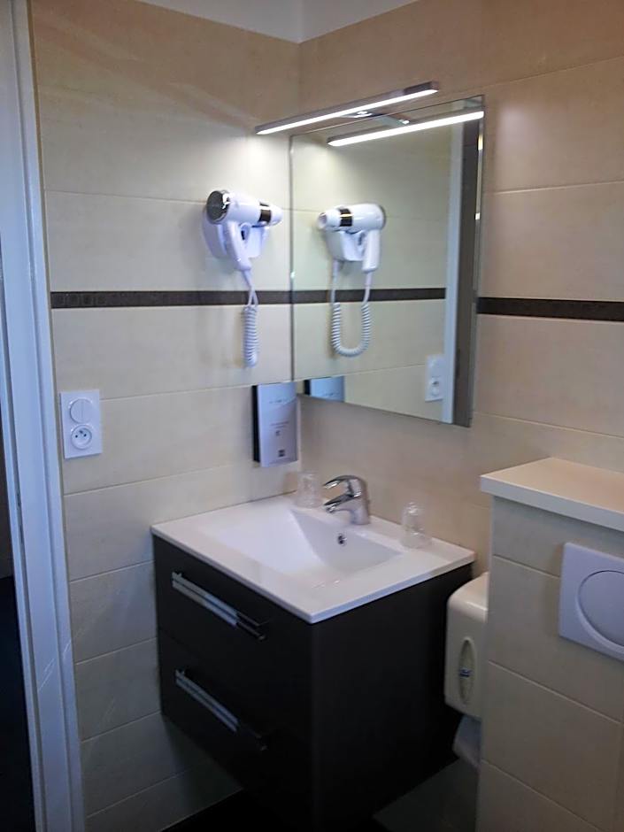 Cit'Hotel Du Port Rhu