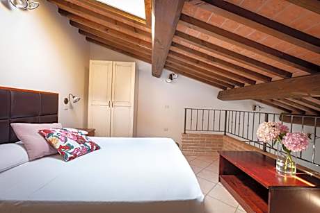 Studio - Split Level