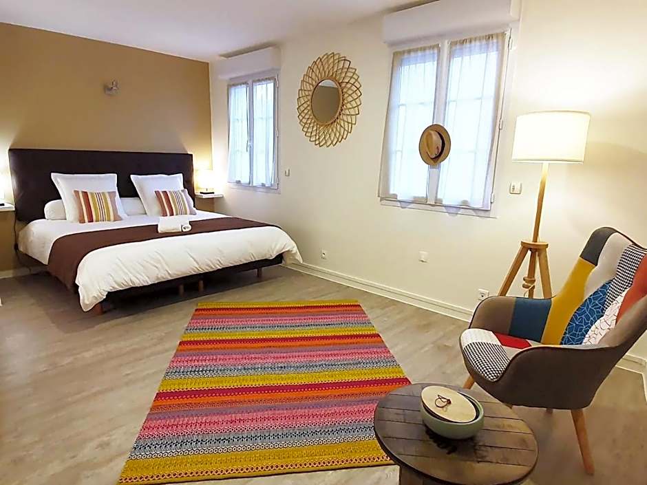 LA MARINA-Center-Parking-StationtoParis