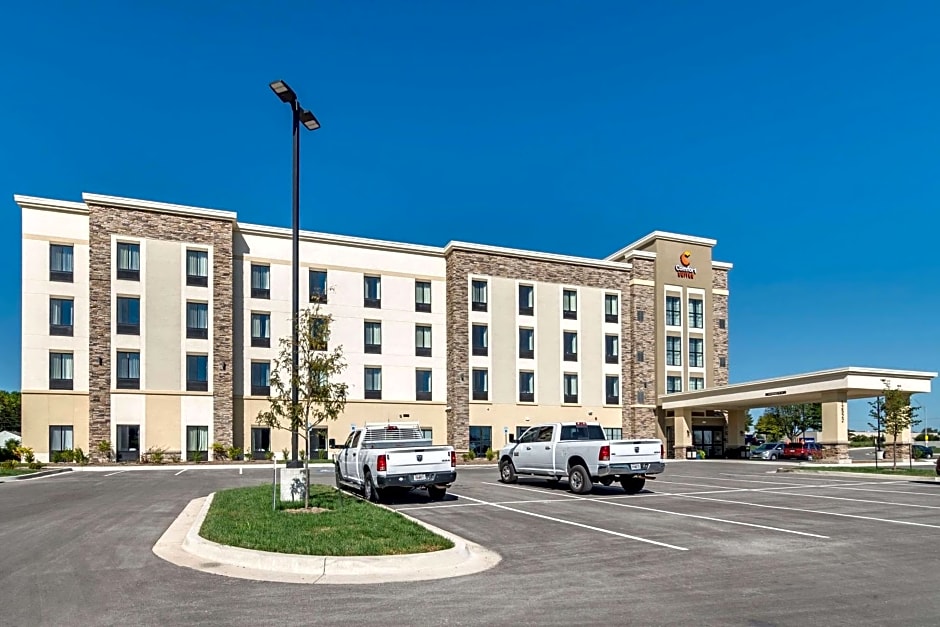 Comfort Suites Grandview - Kansas City