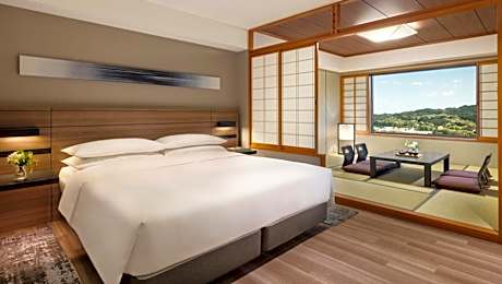 King Room with Tatami Area and Garden View
