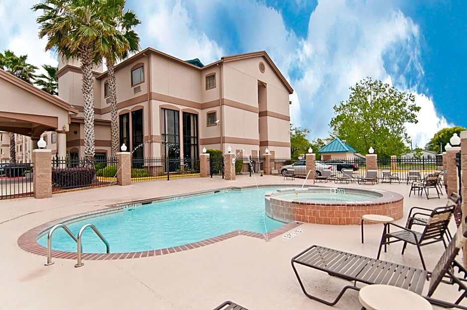 Holiday Inn Express Hotel and Suites Lake Charles By IHG