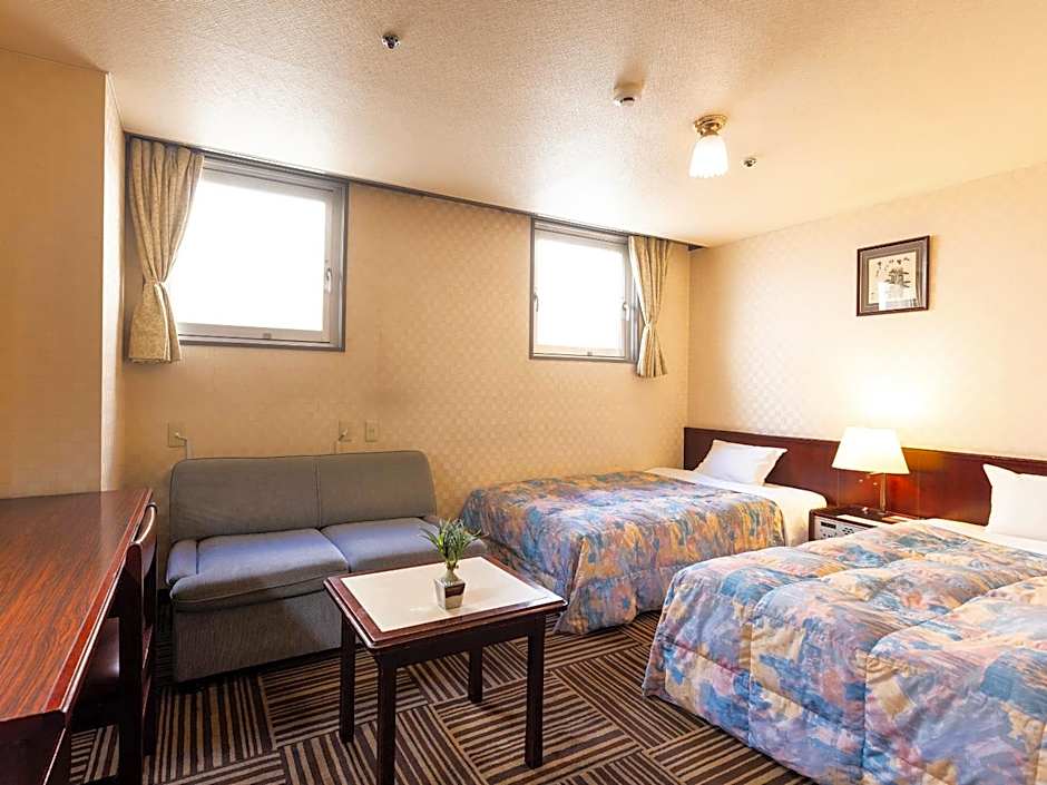Photo 1 of 4 of Standard Twin Room - Non-Smoking
