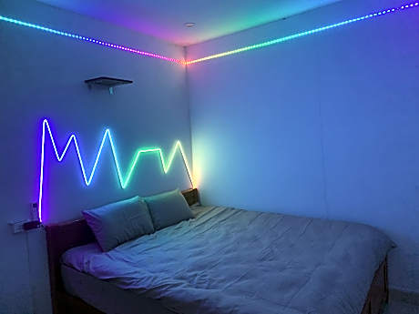 X-Stay Light - Toilet sử dụng ngoài phòng