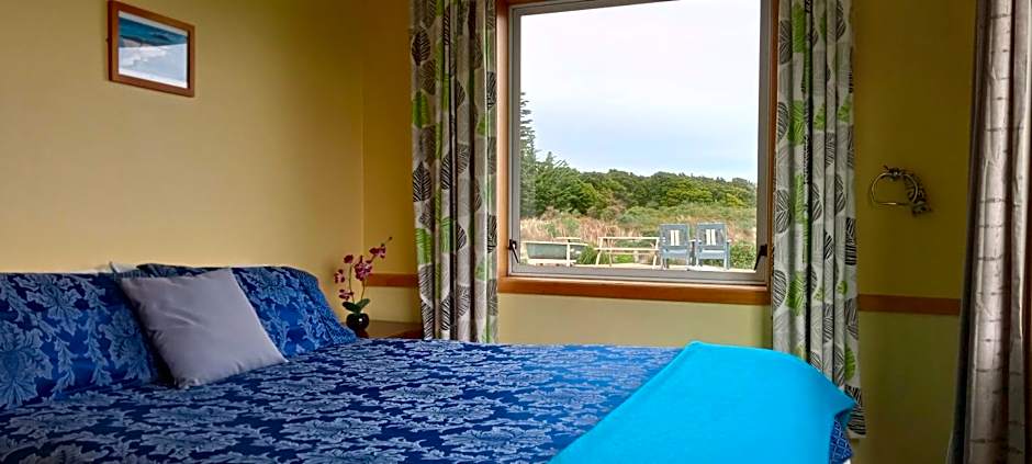 Surat Bay Lodge by the Sea/Backpackers Hostel