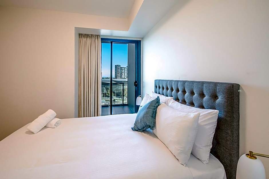 Waterfront Melbourne Apartments